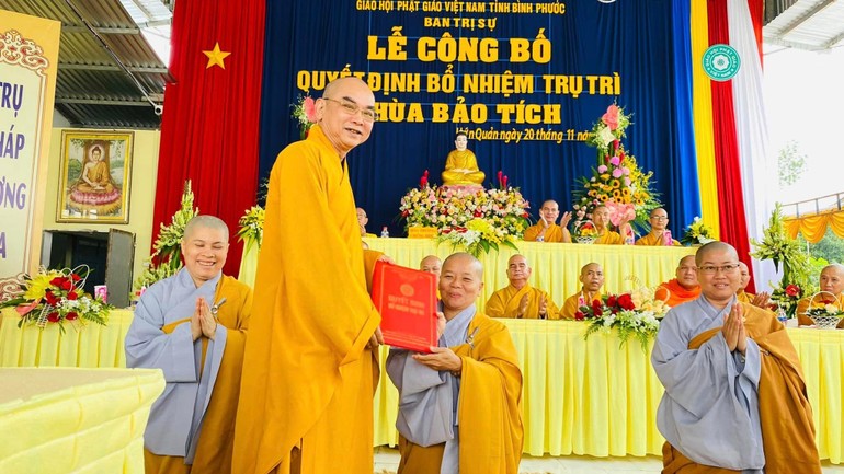Bình Phước: Lễ công bố quyết định bổ nhiệm trụ trì chùa Bảo Tích, huyện Hớn Quản