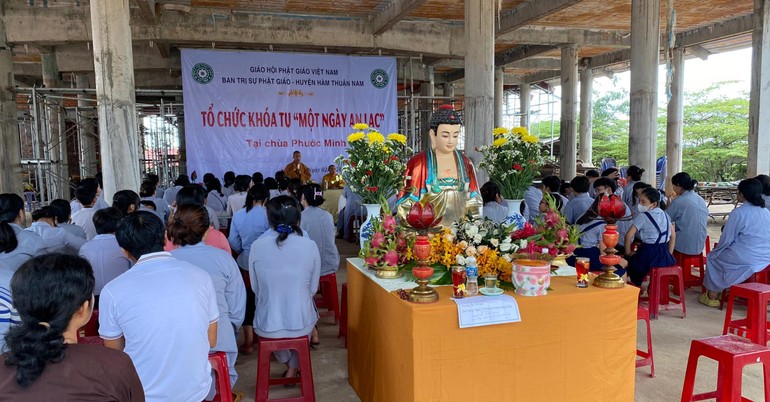 Ban Trị sự GHPGVN huyện Hàm Thuận Nam tổ chức khóa tu cho Phật tử