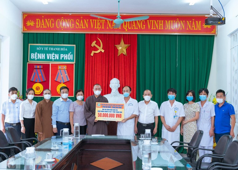 Ban Trị sự GHPGVN tỉnh Thanh Hóa hỗ trợ 50 triệu đồng đến Bệnh viện điều trị Covid-19 số 1 của tỉnh