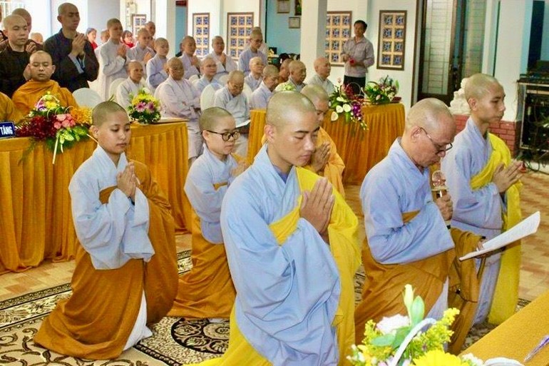 Tăng Ni sinh lớp Sơ cấp Phật học quận Thủ Đức (cũ)
