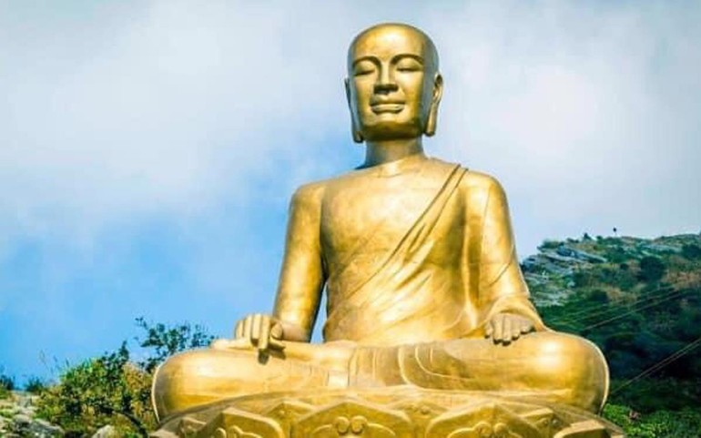 Tôn tượng Phật hoàng Trần Nhân Tông