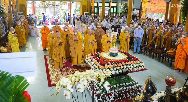 Ban Trị sự GHPGVN quận 4 tổ chức Đại lễ Phật đản