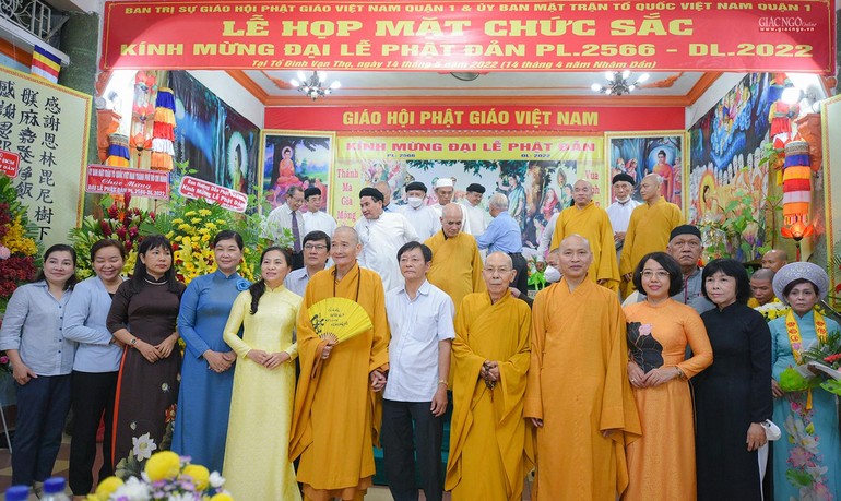 Lễ họp mặt chức sắc nhân Đại lễ Phật đản của Phật giáo quận 1