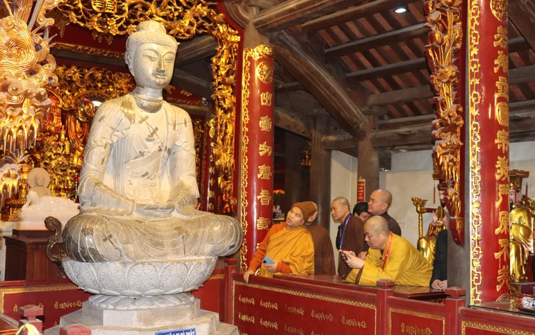 Đoàn khảo sát tại chùa Phật Tích, tỉnh Bắc Ninh