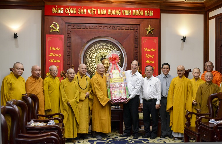 Ban Trị sự Phật giáo TP.HCM thăm, chúc Tết lãnh đạo Thành ủy TP.HCM