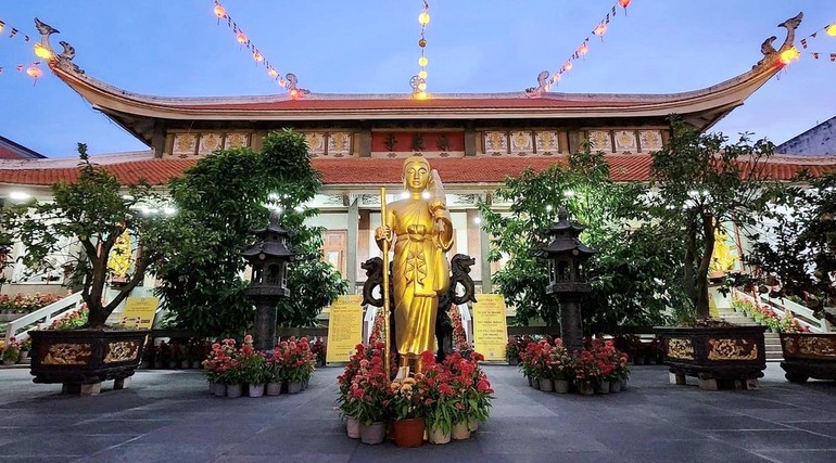 Tượng Tôn giả Sivali tại chùa Vĩnh Nghiêm - Q.3, TP.HCM - Ảnh: Giác Thọ