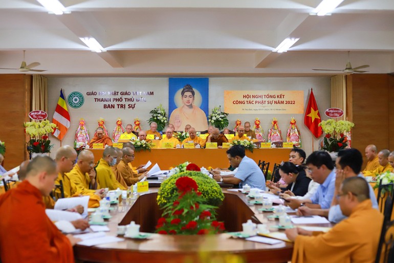 Quang cảnh hội nghị tổng kết Phật sự năm 2022 tại Văn phòng chùa Thiên Minh