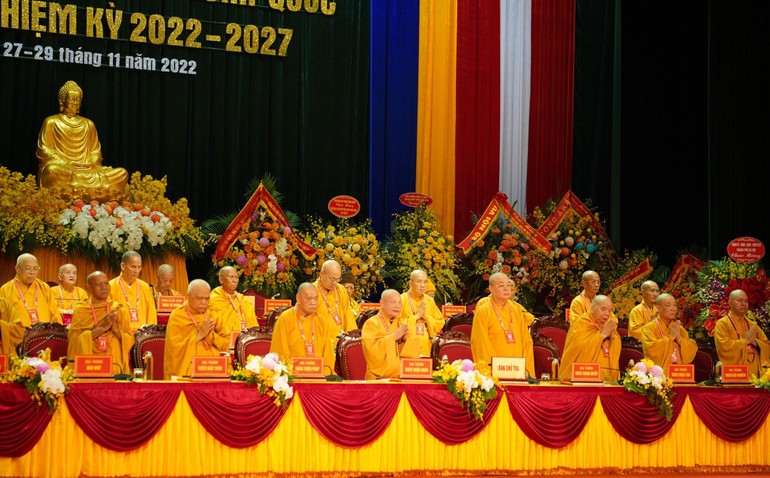 Đại hội đại biểu Phật giáo toàn quốc lần thứ IX đã cử hành Nghi thức tấn phong giáo phẩm, biểu quyết nhân sự bổ sung Hội đồng Chứng minh, nhân sự chính thức và dự khuyết Hội đồng Trị sự khóa IX