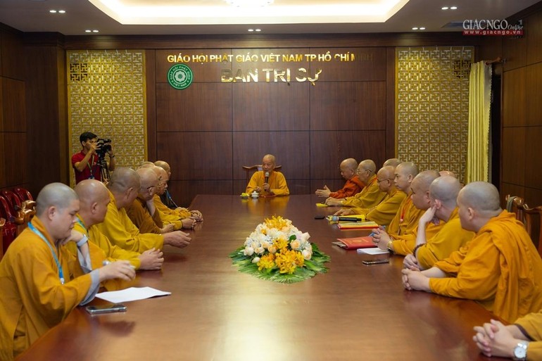Buổi họp thảo luận, thống nhất đề án nhân sự Ban Trị sự Phật giáo Thành phố Thủ Đức - Ảnh: Anh Quốc