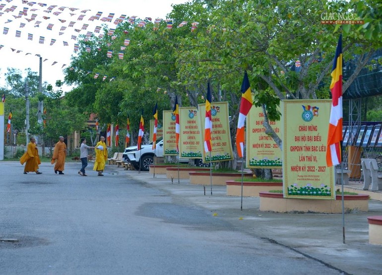 Cờ Phật giáo, pano chào mừng Đại hội đại biểu Phật giáo tỉnh Bạc Liêu lần thứ VI
