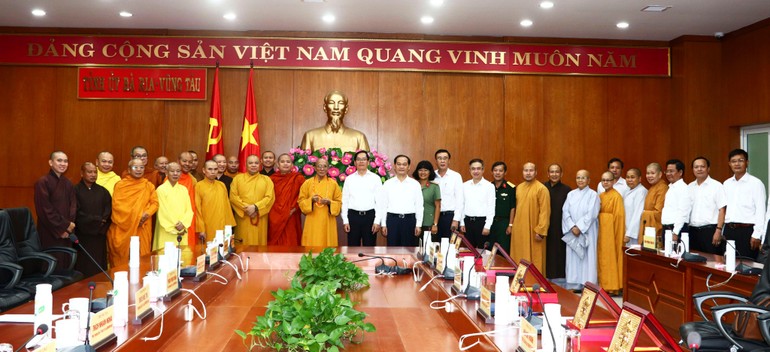 Lãnh đạo tỉnh tiếp thân mật đoàn tân Ban Trị sự Phật giáo tỉnh nhiệm kỳ 2022-2027