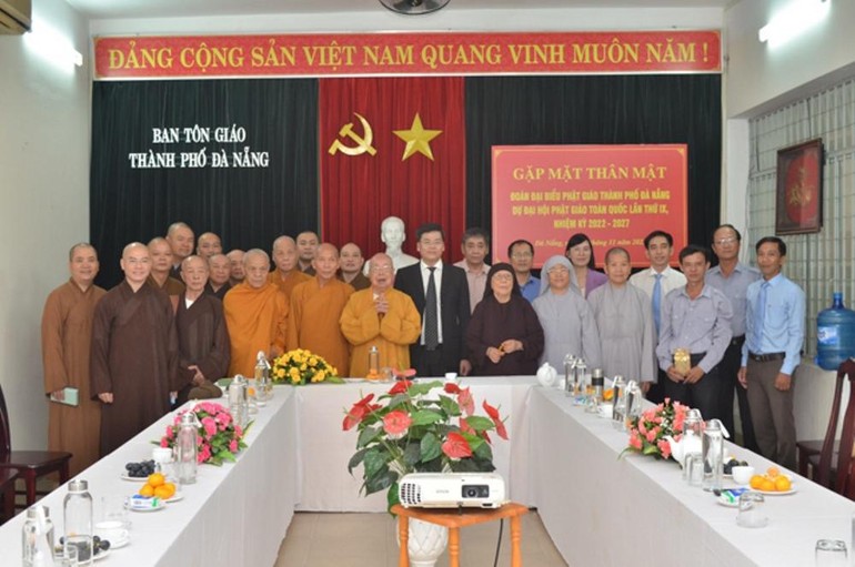 Ban Tôn giáo TP.Đà Nẵng chúc mừng đoàn Phật giáo TP.Đà Nẵng tham dự Đại hội Phật giáo toàn quốc