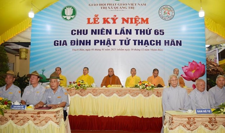 Chư tôn đức tham dự chu niên lần 65 Gia đình Phật tử Thạch Hãn