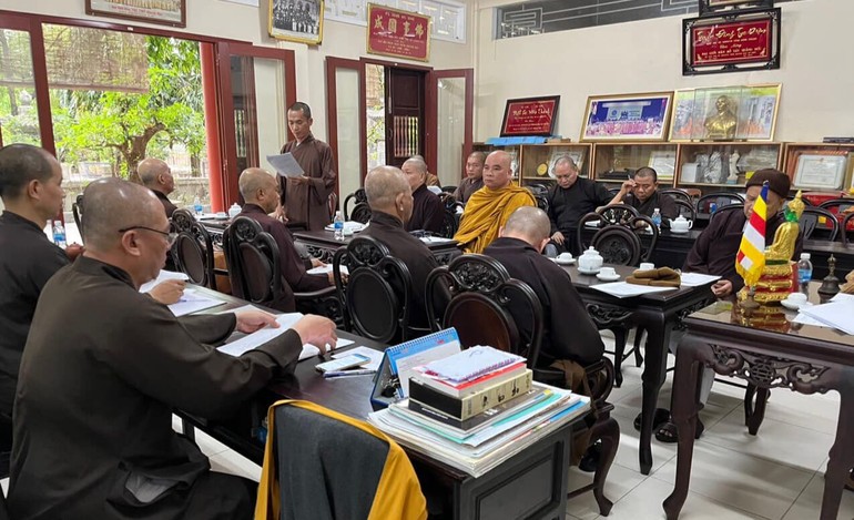 Ban Thường trực Ban Trị sự GHPGVN tỉnh họp tại chùa Long Sơn triển khai Phật sự