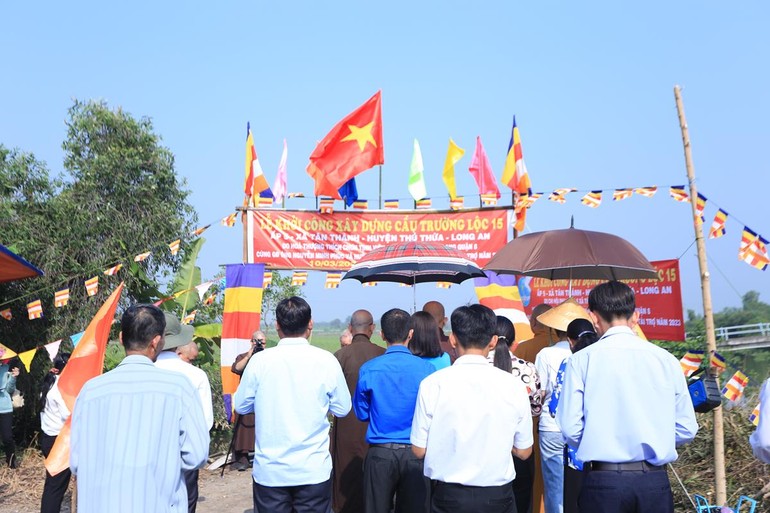 Lễ động thổ xây cầu Trường Lộc, tại H.Thủ Thừa