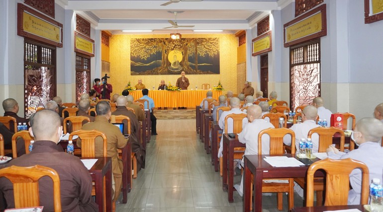 Chư tôn đức Tăng Ni họp mở rộng chuẩn bị Đại hội đại biểu Phật giáo quận 12