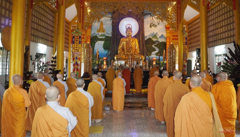 Lễ bố-tát đầu năm Nhâm Dần diễn ra tại chùa Như Lai