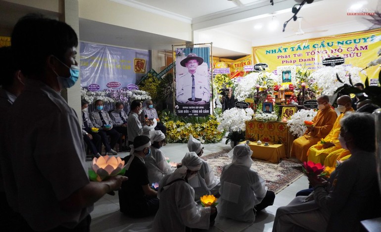 Phân ban Gia đình Phật tử TP.HCM thắp nến tri ân đến Huynh trưởng cấp Dũng Tâm Bửu - Tống Hồ Cầm 
