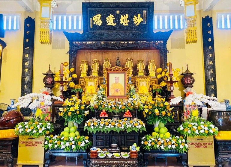 Di ảnh cố Trưởng lão Hòa thượng Thích Trí Quang tại tổ đường chùa Ấn Quang 