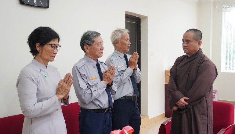 Đoàn Thường trực Phân ban Gia đình Phật tử Trung ương chúc Tết đến Báo Giác Ngộ