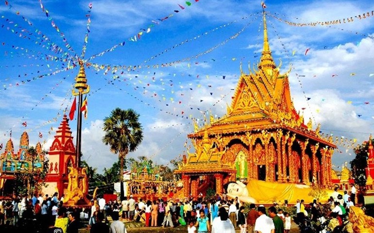 Chôl Chnăm Thmây là lễ hội quan trọng trong đời sống của đồng bào Khmer