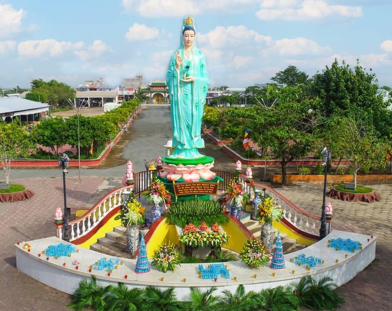 Khu tâm linh Quan Âm Phật đài Nam Hải nổi tiếng ở TP.Bạc Liêu