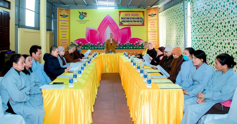 Đại đức Thích Nguyên Hiệp, Trưởng ban trị sự GHPGVN huyện Nga Sơn chủ trì hội nghị