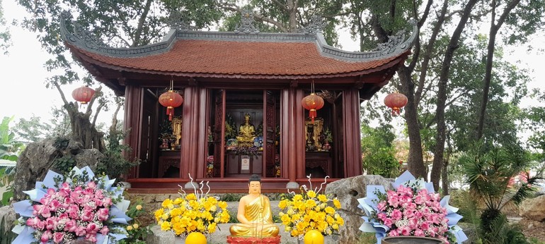 Ngôi Tam bảo cổ ở chùa Đồng Tương được xây dựng trên nền đất chùa cũ theo kiến trúc truyền thống