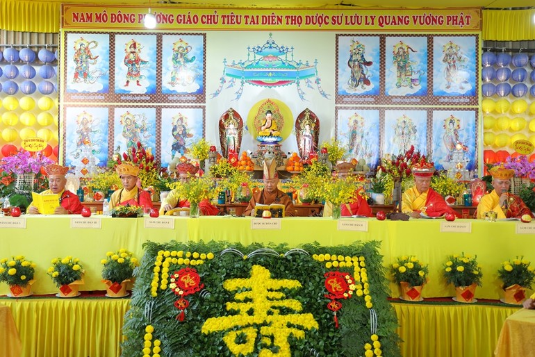 Lễ tạ đàn Dược Sư thất châu tại chùa Phước Ân (H.Bình Chánh, TP.HCM)
