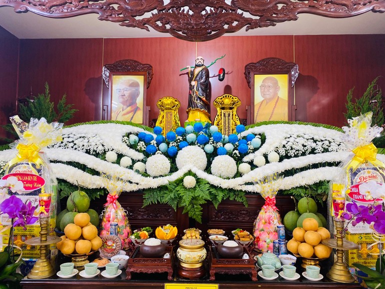 Tổ đường chùa Long Phước tôn trí pháp tướng Trưởng lão Hòa thượng Thích Hiển Pháp và Hòa thượng Thích Phước Lực 