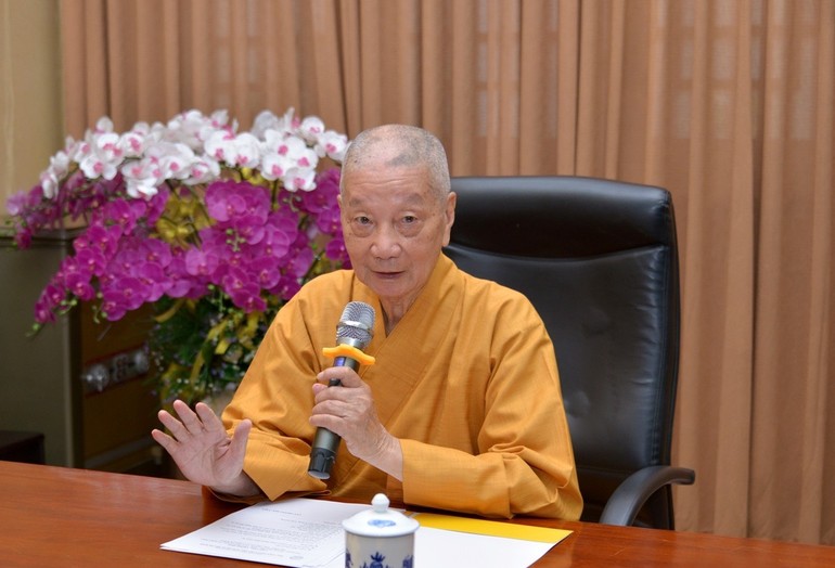 Trưởng lão Hòa thượng Thích Trí Quảng, Viện trưởng Học viện Phật giáo VN tại TP.HCM chủ trì và chỉ đạo tại phiên họp sáng nay 16-3 - Ảnh: Bảo Toàn/Báo Giác Ngộ