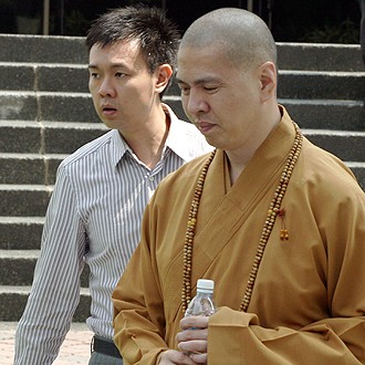 Shi Ming Yi bị kết án 10 tháng tù giam vì tội biển thủ