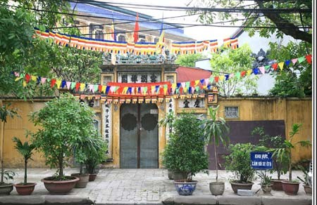 Khi những ngôi chùa Việt… lai căng