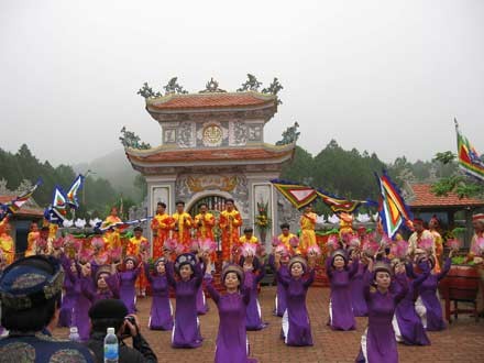 Lễ hội Huyền Trân Công chúa và cầu Quốc thái dân an tại Huế, xuân Canh Dần