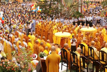 Đà Nẵng: Tưng bừng Đại lễ Phật đản 2554 - 2010