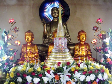 Hình ảnh trong buổi lễ cung nghinh ngọc xá-lợi tại chùa Phổ Minh - Ảnh: HK