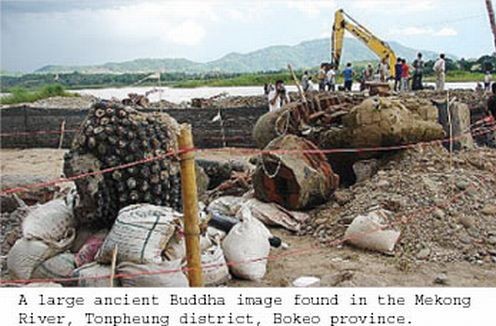 Khai quật tượng Phật cổ có niên đại 400 năm