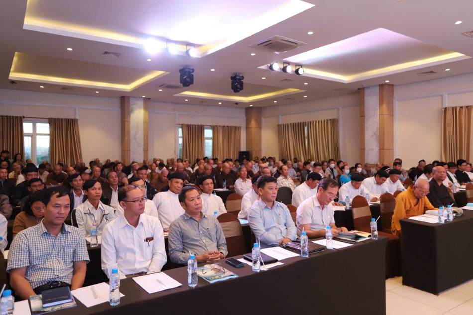 Phú Yên: Hội nghị tập huấn kiến thức pháp luật về tín ngưỡng đến chức sắc các tôn giáo ảnh 1