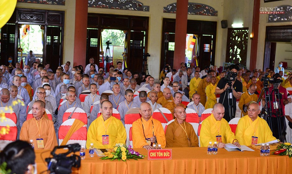 Phú Yên: Hòa thượng Thích Đồng Tiến được tái suy cử Trưởng ban Trị sự Phật giáo tỉnh (2022-2027) ảnh 16