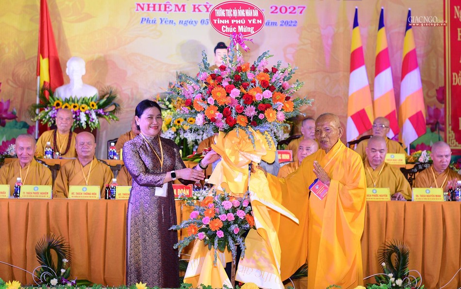 Phú Yên: Hòa thượng Thích Đồng Tiến được tái suy cử Trưởng ban Trị sự Phật giáo tỉnh (2022-2027) ảnh 20