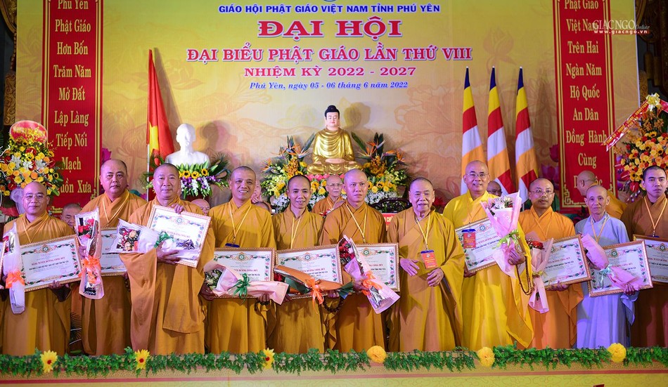 Phú Yên: Hòa thượng Thích Đồng Tiến được tái suy cử Trưởng ban Trị sự Phật giáo tỉnh (2022-2027) ảnh 6
