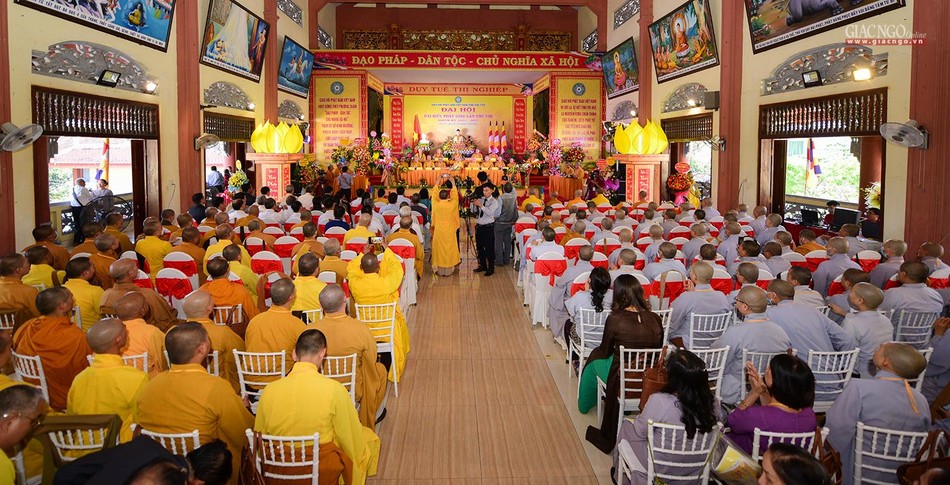 Phú Yên: Hòa thượng Thích Đồng Tiến được tái suy cử Trưởng ban Trị sự Phật giáo tỉnh (2022-2027) ảnh 33