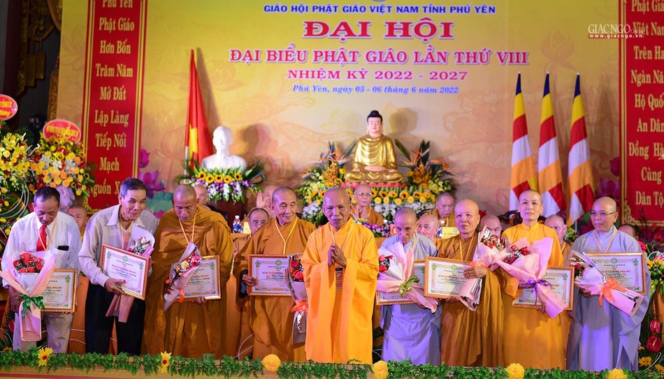 Phú Yên: Hòa thượng Thích Đồng Tiến được tái suy cử Trưởng ban Trị sự Phật giáo tỉnh (2022-2027) ảnh 26