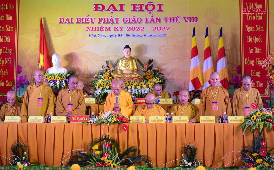 Phú Yên: Hòa thượng Thích Đồng Tiến được tái suy cử Trưởng ban Trị sự Phật giáo tỉnh (2022-2027) ảnh 8