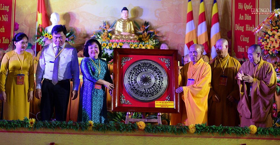 Phú Yên: Hòa thượng Thích Đồng Tiến được tái suy cử Trưởng ban Trị sự Phật giáo tỉnh (2022-2027) ảnh 28