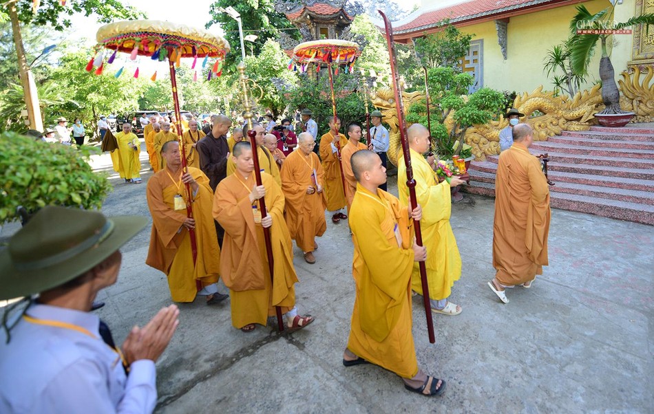 Phú Yên: Hòa thượng Thích Đồng Tiến được tái suy cử Trưởng ban Trị sự Phật giáo tỉnh (2022-2027) ảnh 13
