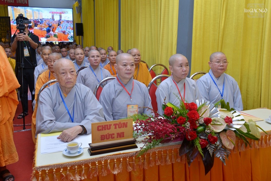 Lễ trao quyết định nhân sự Ban Phật giáo Quốc tế và Kinh Tế-Tài chính T.Ư nhiệm kỳ 2022-2027 ảnh 10