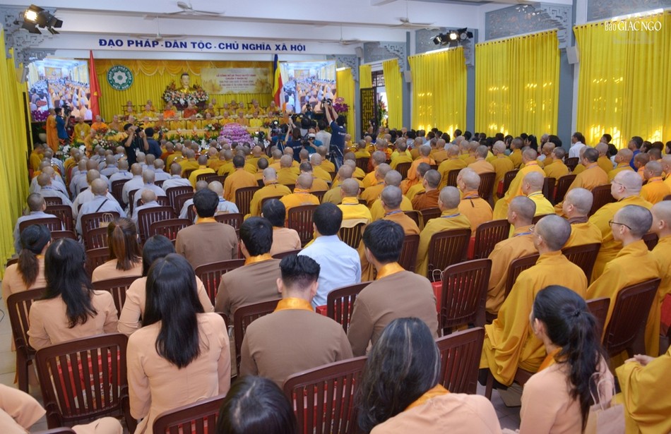 Lễ trao quyết định nhân sự Ban Phật giáo Quốc tế và Kinh Tế-Tài chính T.Ư nhiệm kỳ 2022-2027 ảnh 6