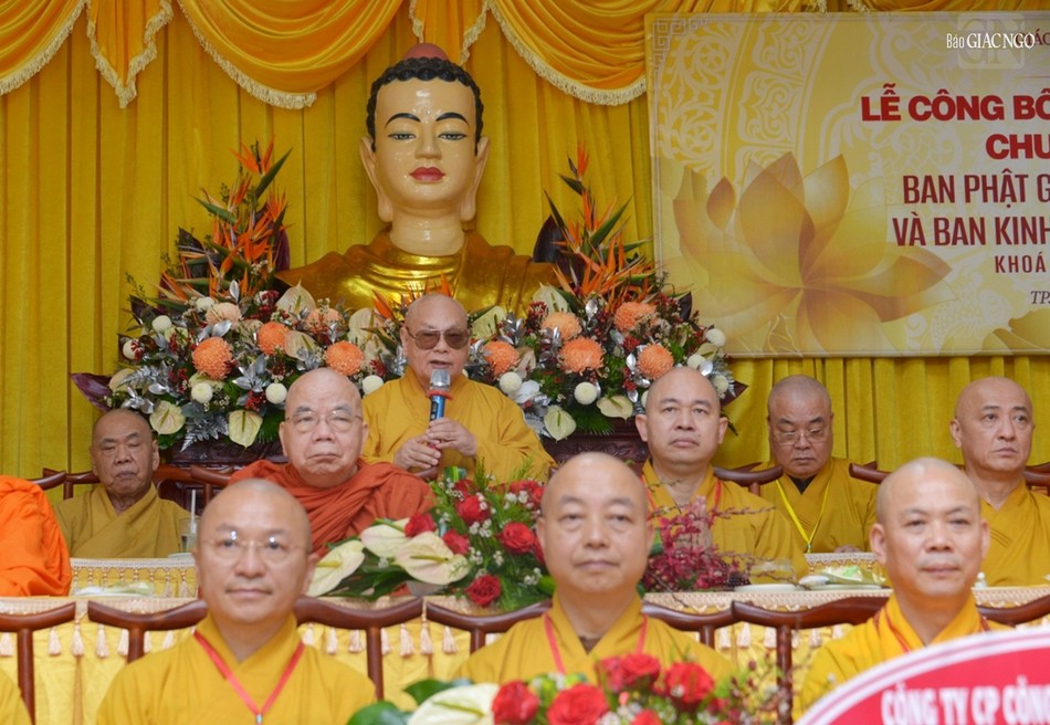 Lễ trao quyết định nhân sự Ban Phật giáo Quốc tế và Kinh Tế-Tài chính T.Ư nhiệm kỳ 2022-2027 ảnh 5